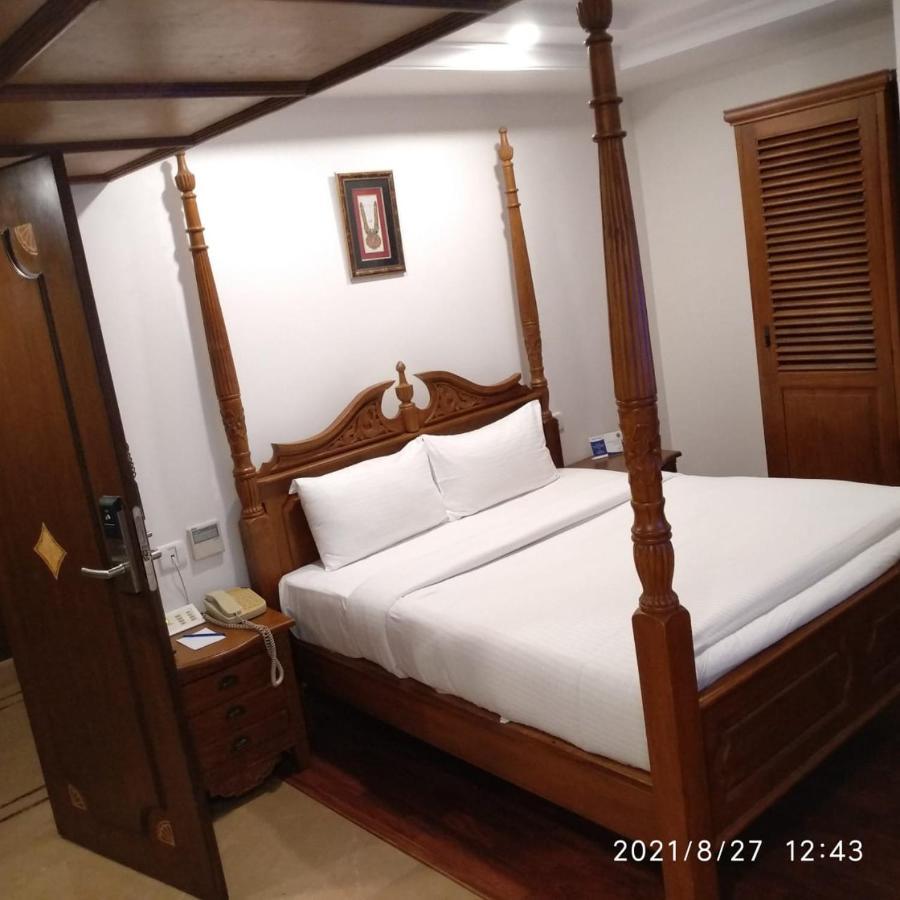 Shravanthi Sarovar Portico Bangalore Dış mekan fotoğraf