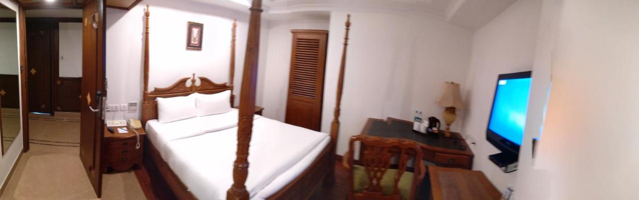 Shravanthi Sarovar Portico Bangalore Dış mekan fotoğraf