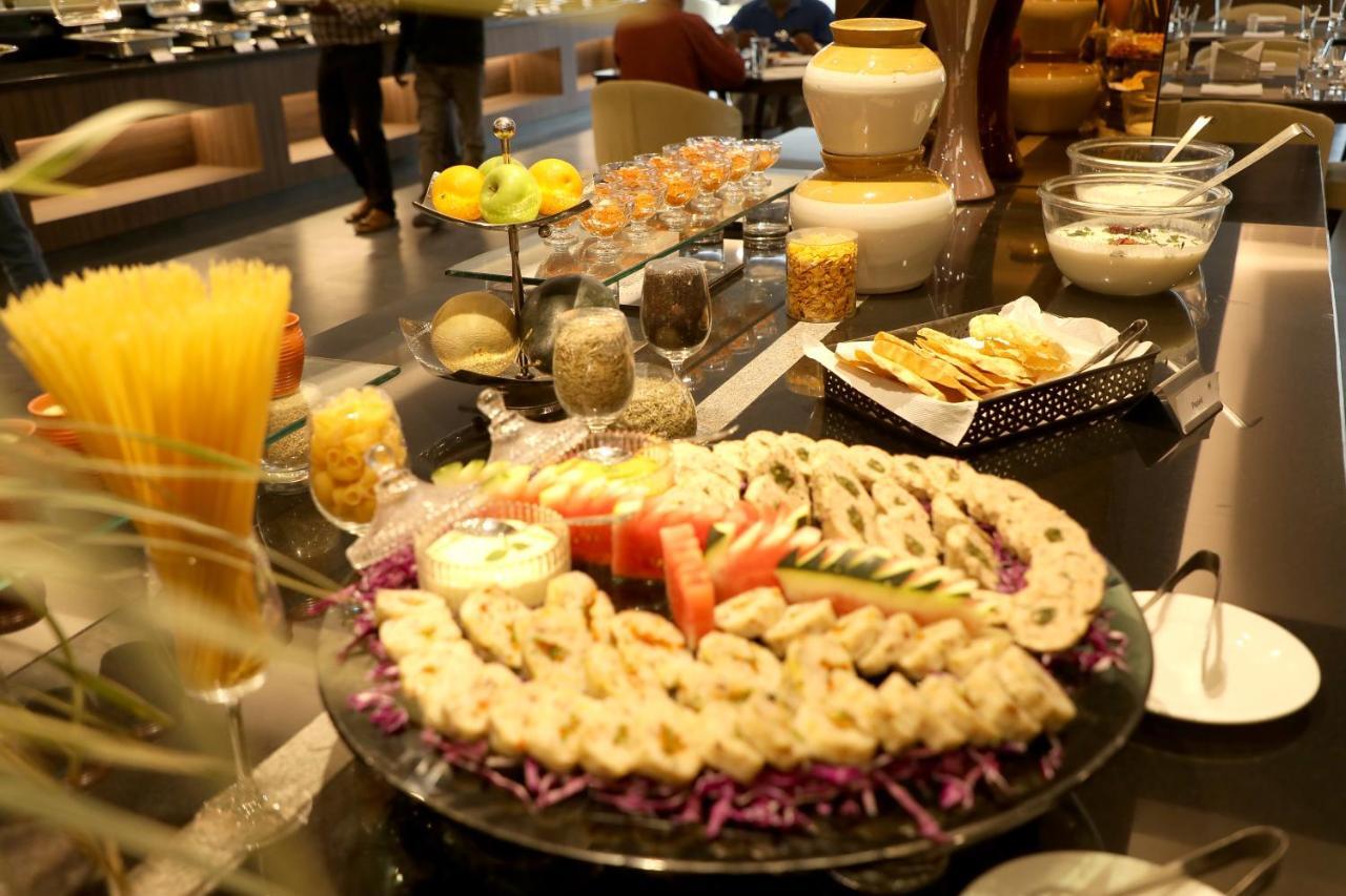 Shravanthi Sarovar Portico Bangalore Dış mekan fotoğraf